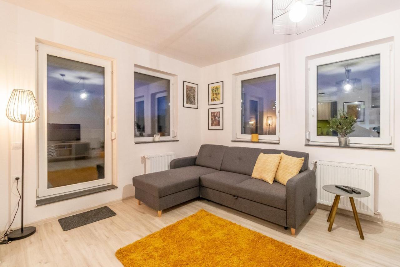 Modern And Stylish W Terrace Appartement