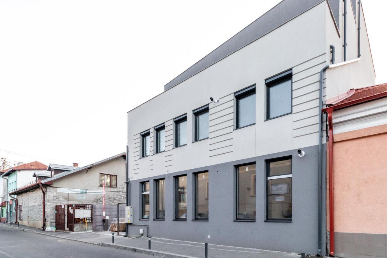 Modern And Stylish W Terrace Appartement