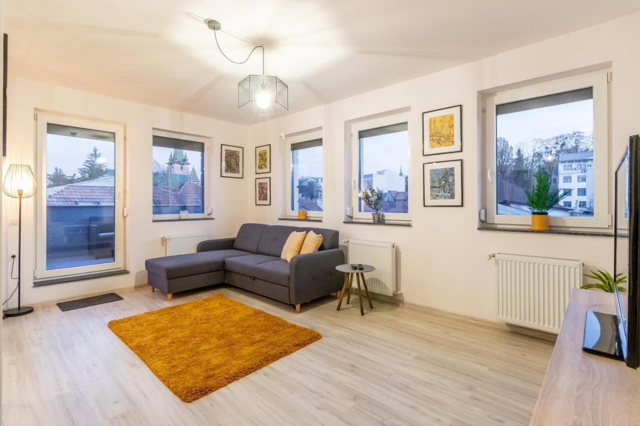 Appartement Modern And Stylish W Terrace Cluj-Napoca